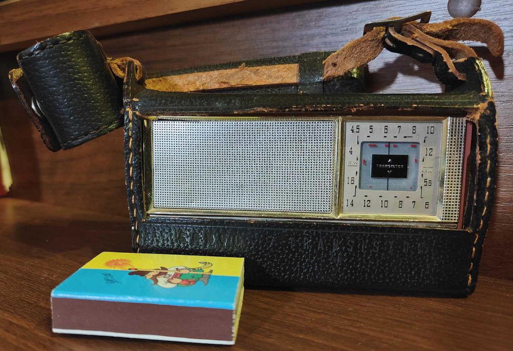 Вінтажний портативний радіоприймач Sanyo 7S-P11 SW/MW, 1963р.ПРАЦЮЄ!