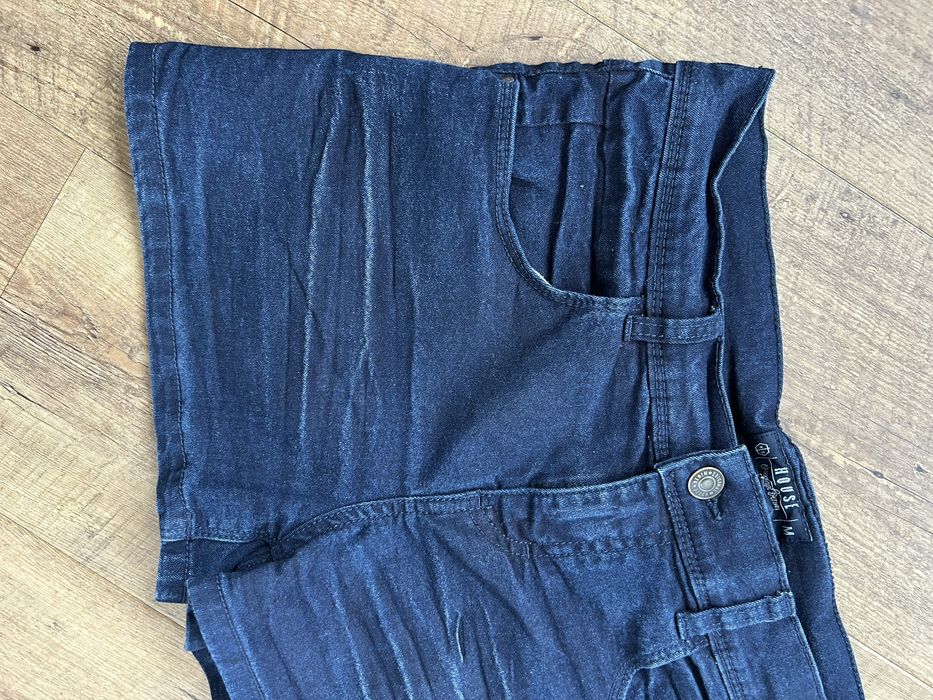 Krótkie spodenki M szorty house