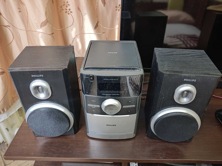 Продаю музичний центр Філіпс з пультом