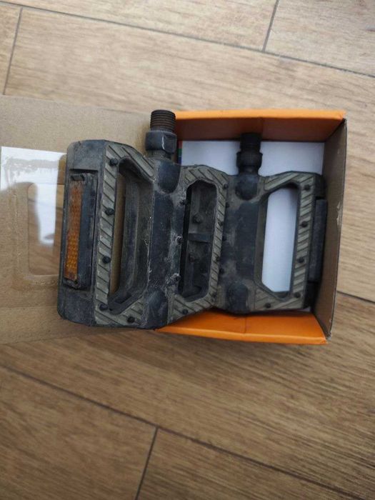 велозапчастини до 20", 26",  та універсальні