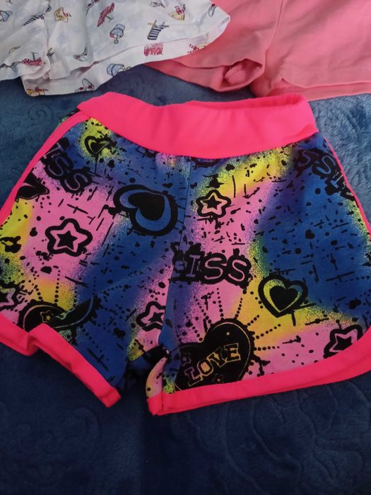 Rozmiar 80/86 spodenki krótkie dla dziewczynki 4 sztuki