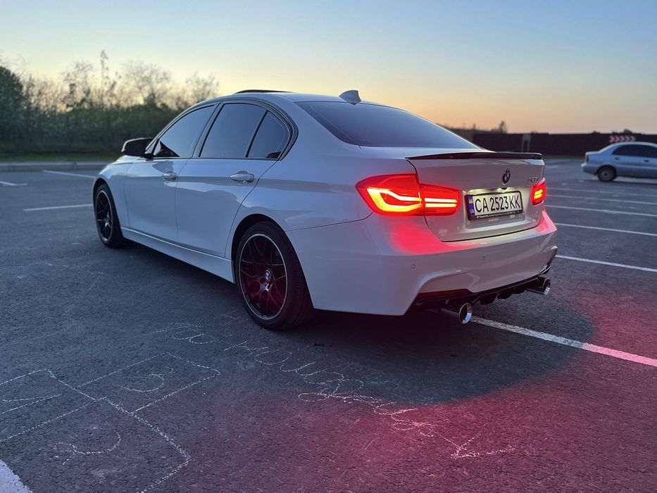 BMW 328i F30 2015 n26