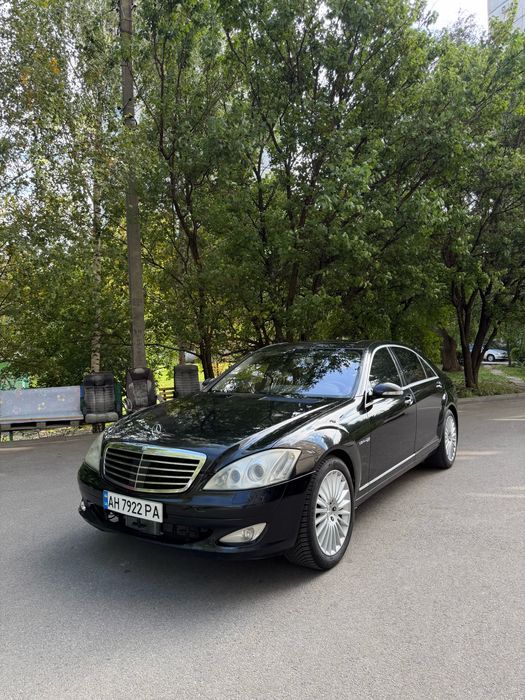 Mercedes W221 S550 4-Matic