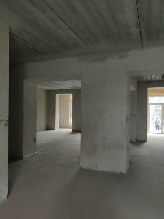 Продам комерційне приміщення в м Обухів,  ЖК Парковий Квартал