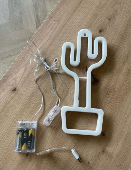 Led ledon kaktus do powieszenia ładowanie USB lub baterie