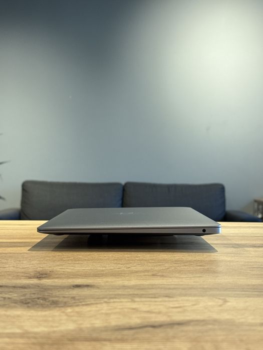 MacBook Air 13 2020 intel i3 1.1ghz 8/128gb ! Гарантія від магазину !