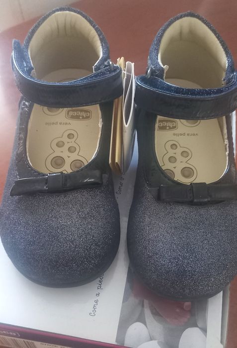 Sapatos de menina/ Chicco