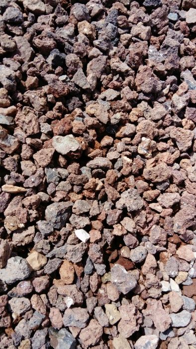 Pedra Vulcânica/Lava de vulcão; 150€/Big Bag de 800Kg