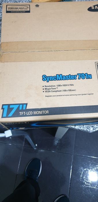 Samsung SyncMaster 701N 43.2 cm (17") 1280 x 1024 pixels64551322056322121