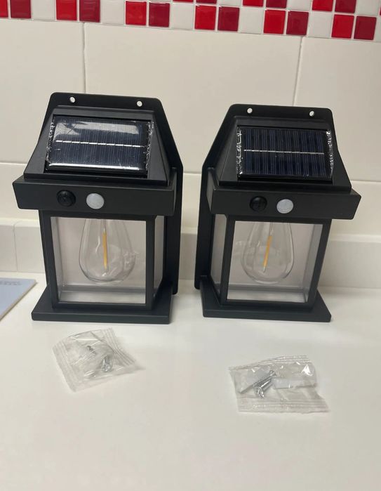 Сонячний світильник з датчиком руху
