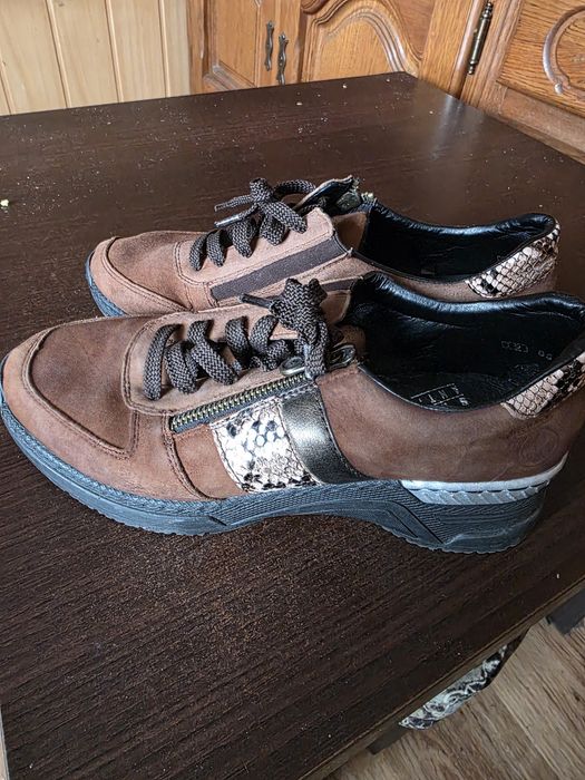 Snekersy Rieker 39