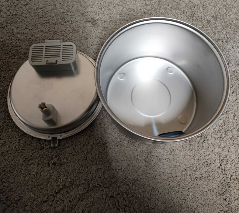 Poidło fontanna dla psa i kota Oneisall 2 l