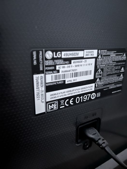 Sprzedam używany telewizor LG z funkcją smart Netflix youtube itp.