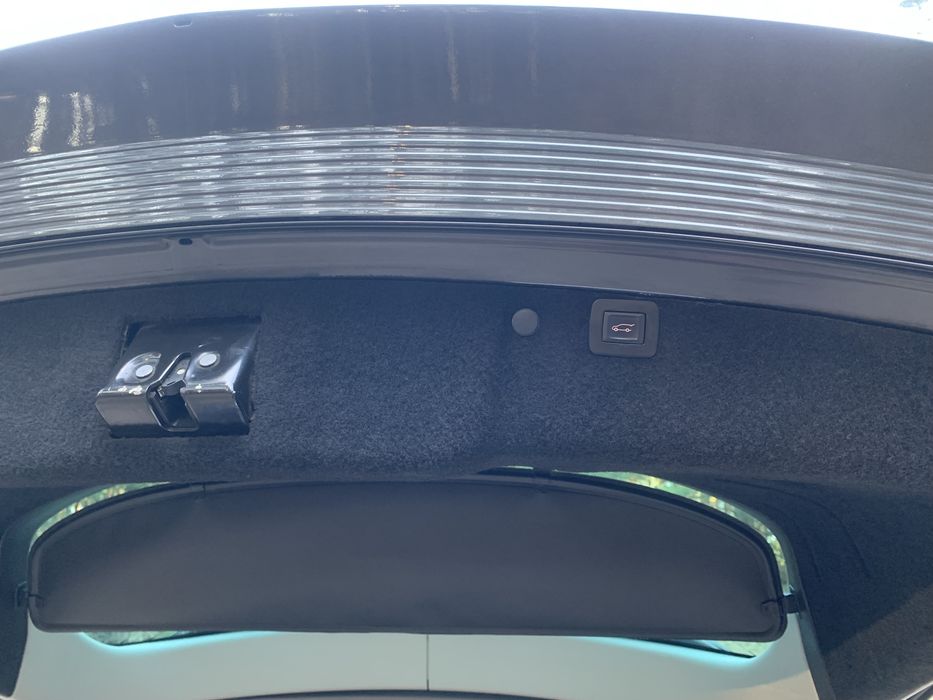 Опель інсігнія 2010 рік