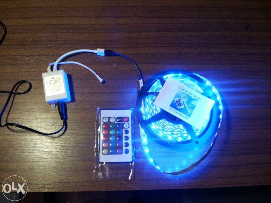 Fita 300 leds rgb com 5 metros, flexível + comando