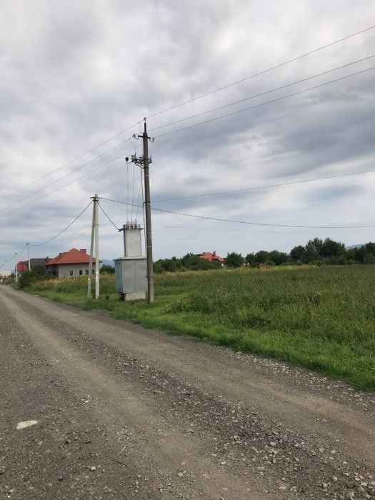 Продаеться участок 25 соток с. Баранинцы.