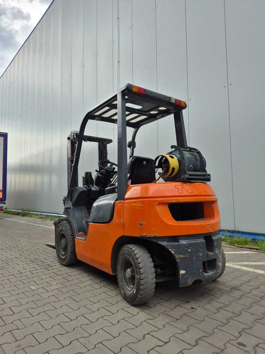 Wózek Widłowy TOYOTA 42-7FGF25  LPG  POPCORN
