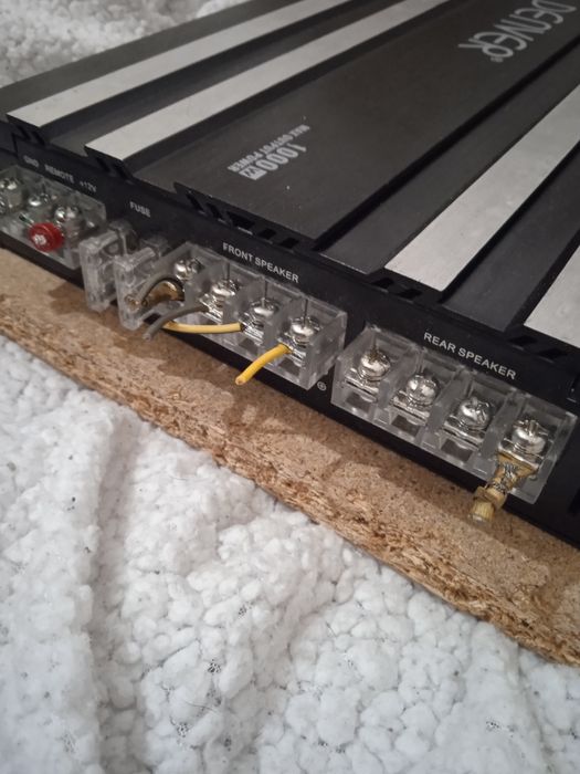 Amplificador de som de 4 canais