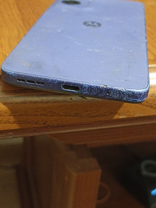 Продам телефон motorola e15