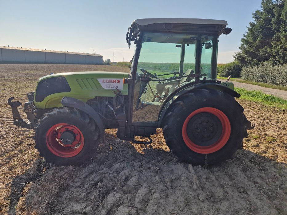 Claas Nexos 240 f Sadowniczy  1 Właściciel