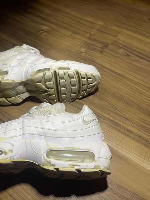 Білосніжні кросівки nike air max 95 41