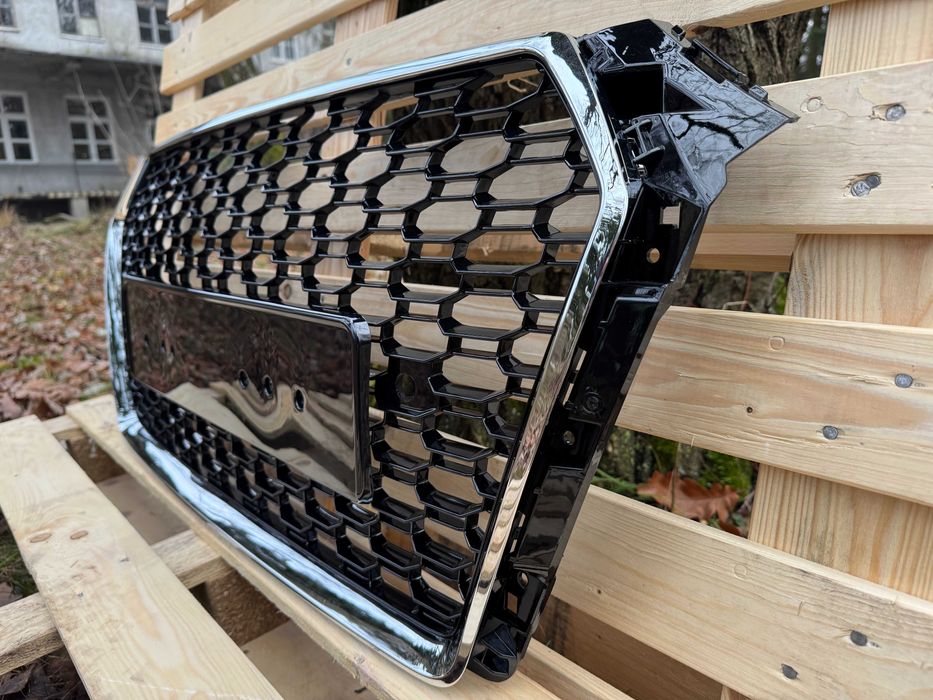 Grill Atrapa A4 B9 15-19 styl RS4 CHROME (z kamerom)