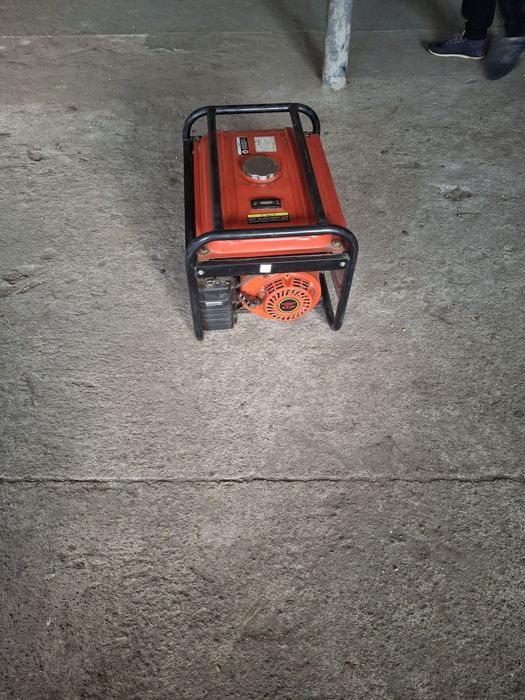 Продам Генератор Бригадир