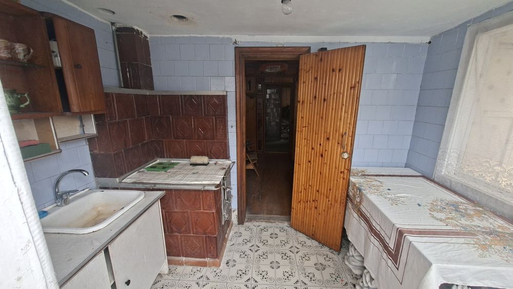 Продаж будинку. КОМУНІКАЦІЇ. Індивідуальне оп. МАЙСТЕРНЯ .Гараж.Земля