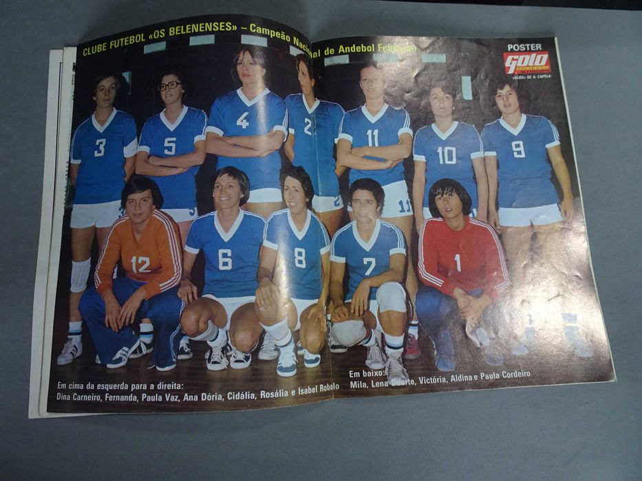 Antiga revista Golo nº 18 + cromos e poster II