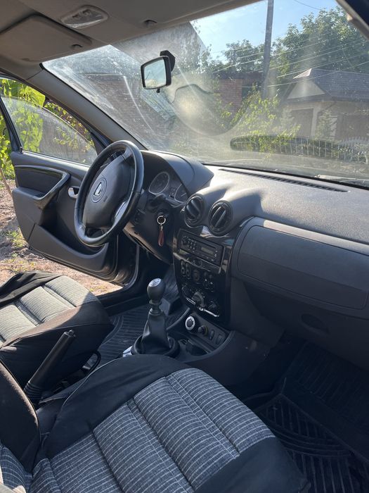 Dacia Duster 2010 року