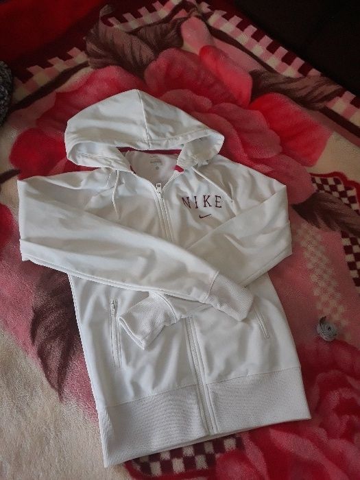 Bluza Nike r. S biała jak nowa 100% oryginał