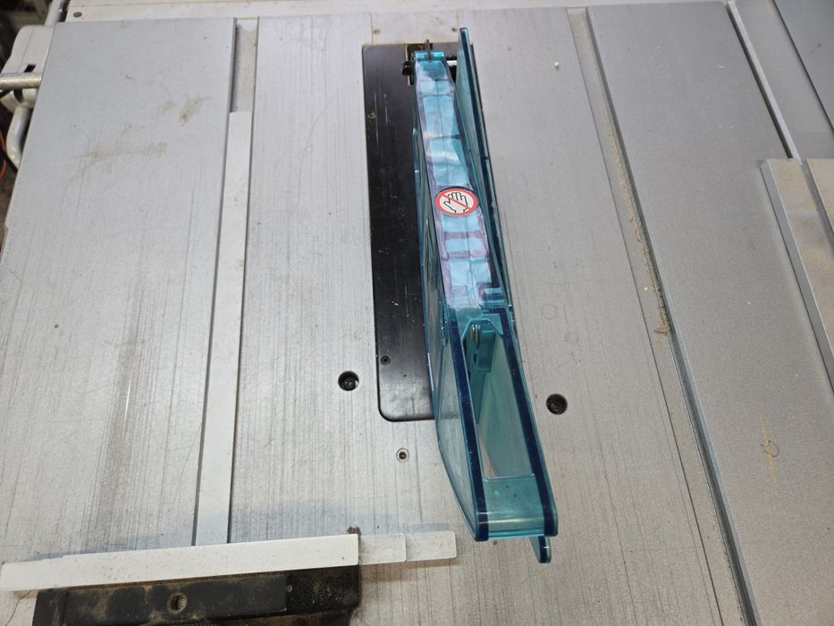 Makita 2704 piła stołowa pilarka Bosch Dewalt formatowa krajzega