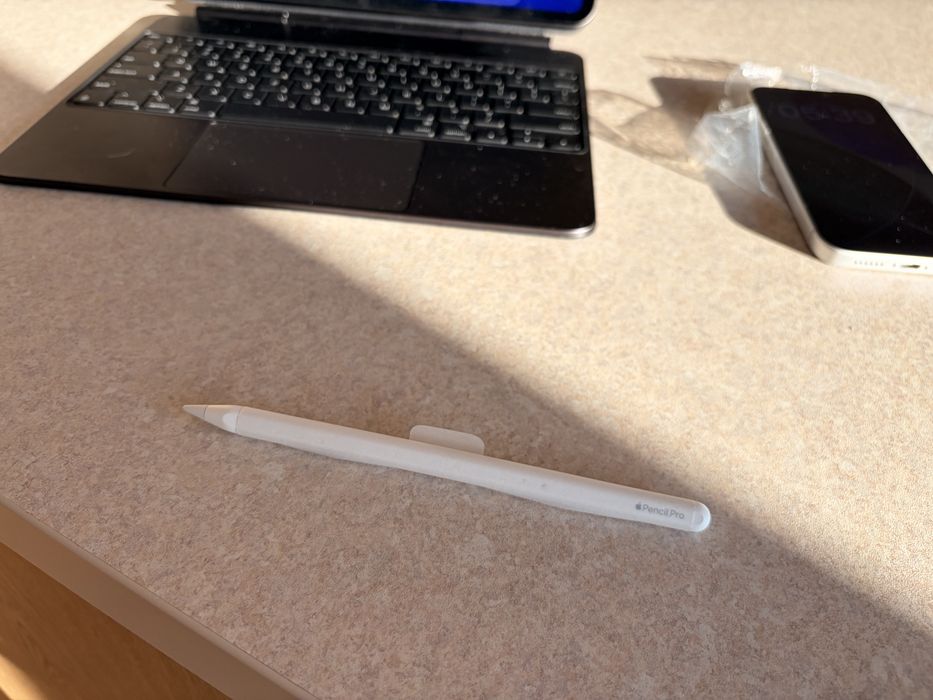 Apple Pencil Pro nowy nieuzywany