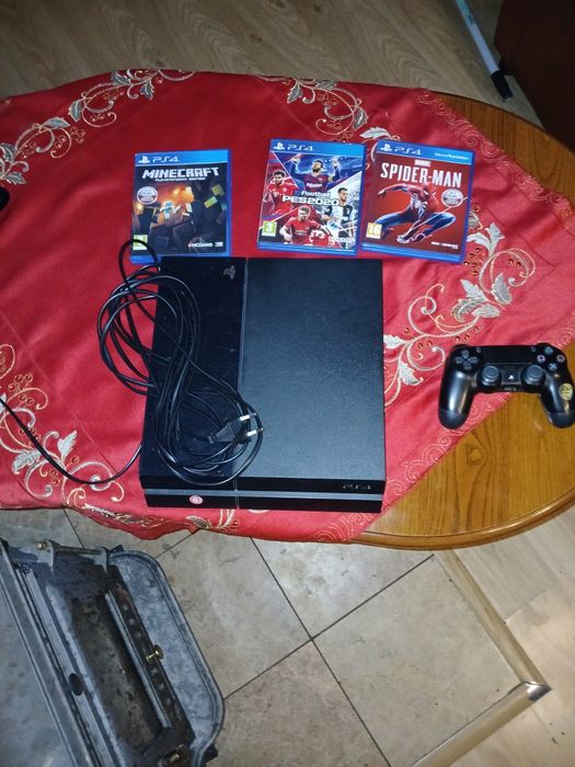 Playstation 4    500mb