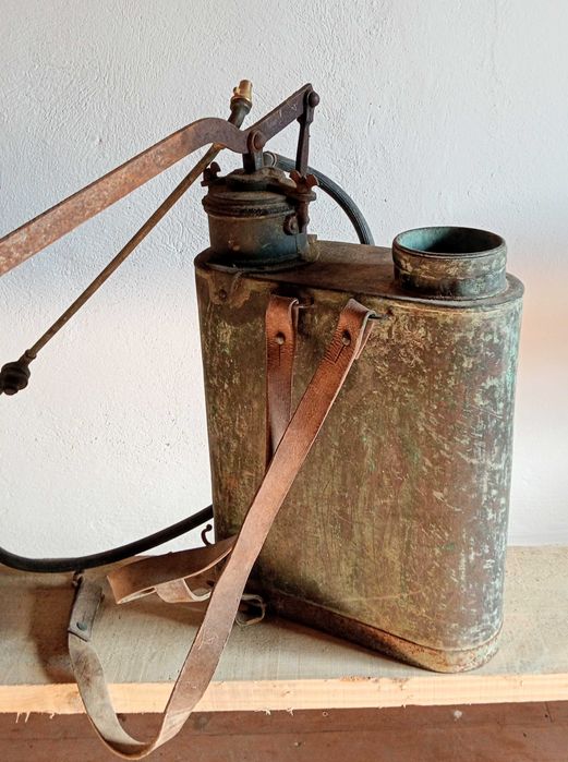 Máquina antiga de sulfatar