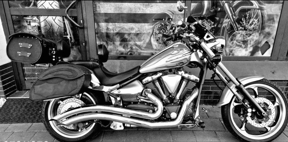 Yamaha raider sakwy stelaże
