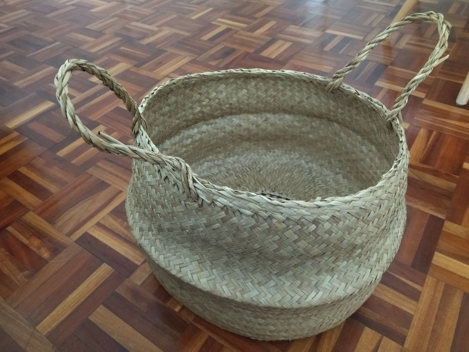 Cesta em palha  (Bom estado)
