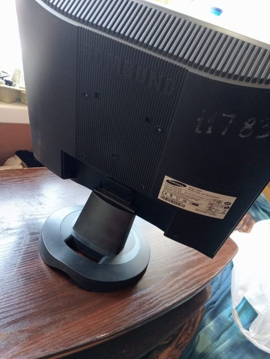 Монитор/Samsung SyncMaster 720N