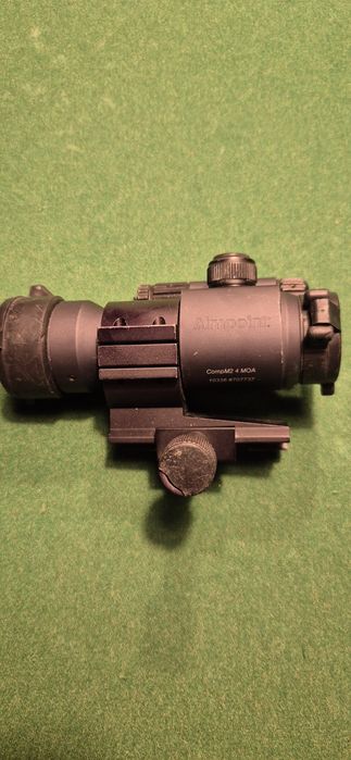 Aimpoint CompM2 4 MOA