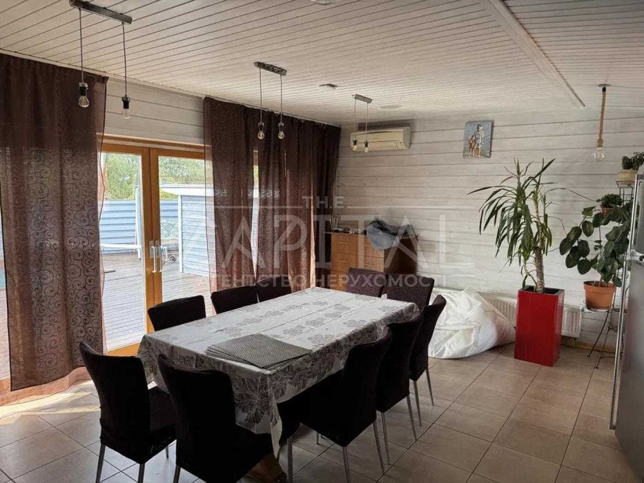 Оренда стильного будинку з басейном