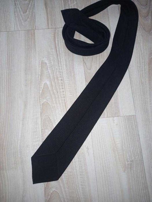 Черный   галстук