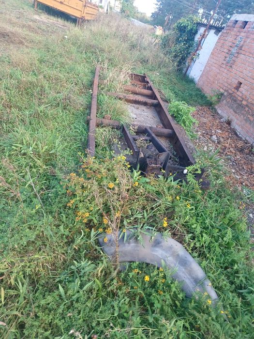 Продам раму і 2 платформи 2ПТС-4