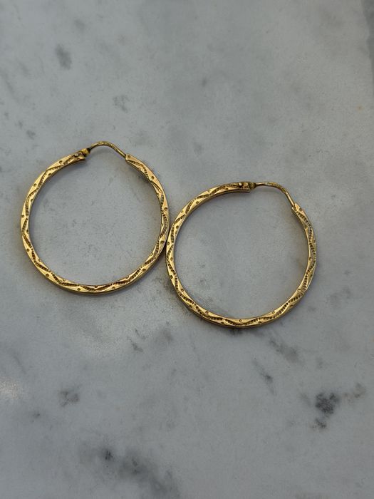 Золотие серьги 750 проба вес 3.01