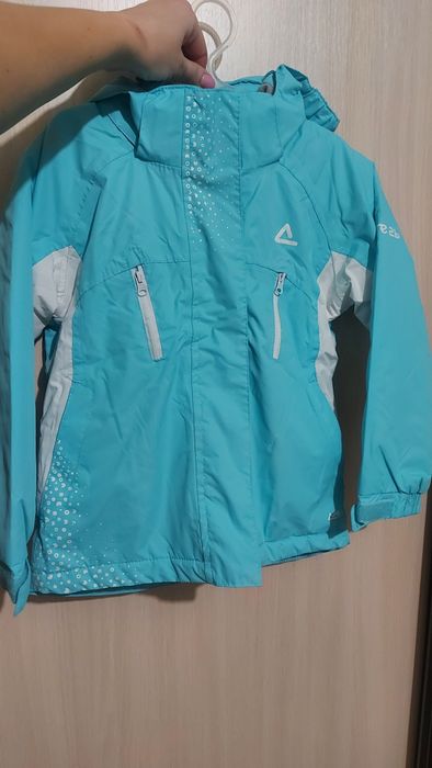 Демісезонна курточка на дівчинку