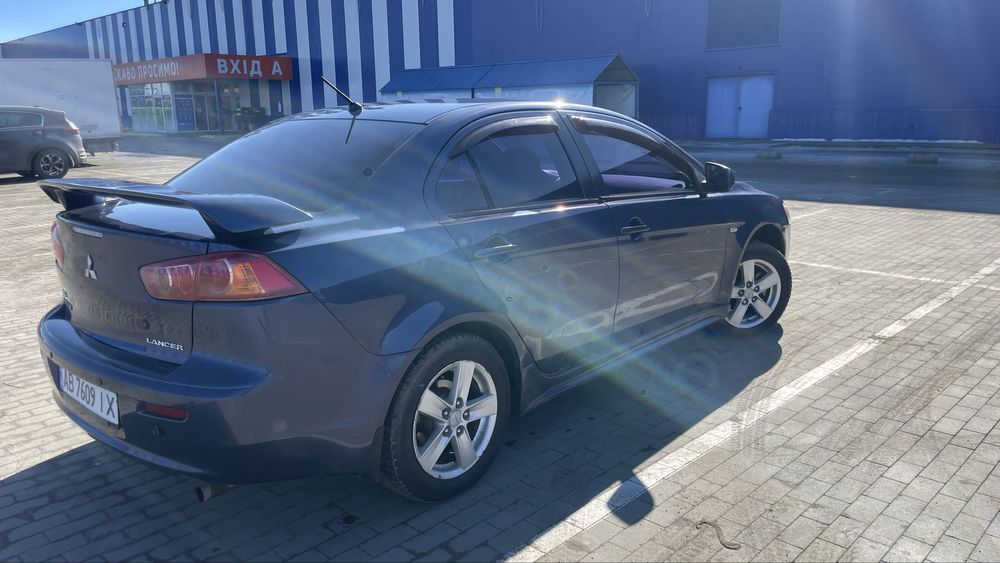 Mitsubishi lancer 10