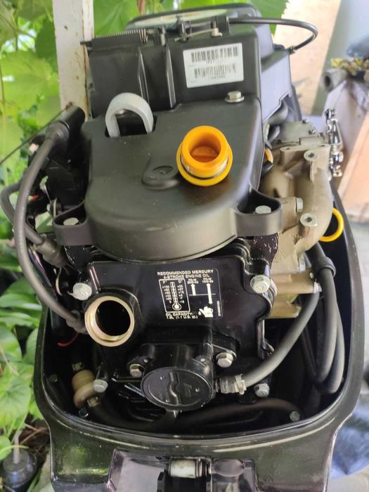 Лодочный мотор МЕРКУРИЙ 20  4 ТАКТА