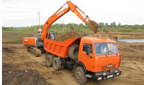 Екскаватори, вантажні автомобілі,бетононасос, самоскіди