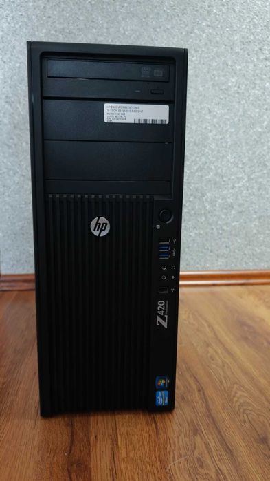 Komputer HP Z420 XeonE5 1620/64GB RAM/240SSD,2x 1TB HDD/Quadro K2000/2xNIC +Wifi