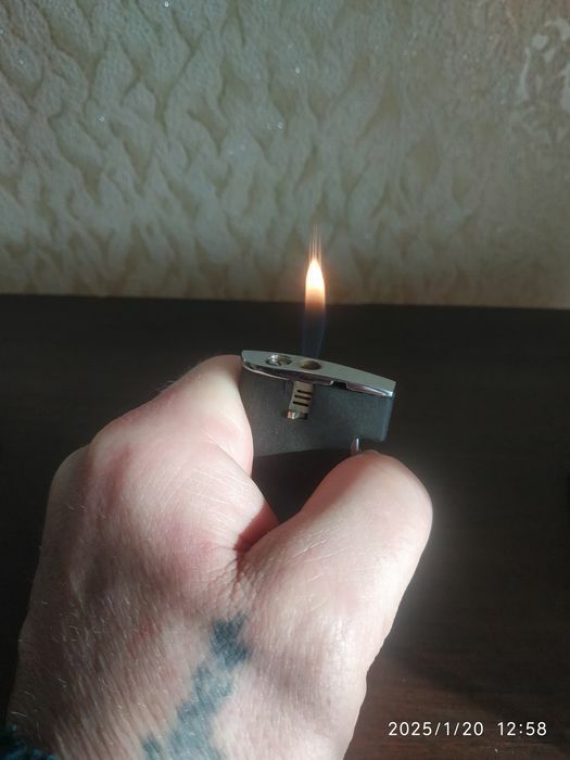 Зажигалки газовые СССР и другие.