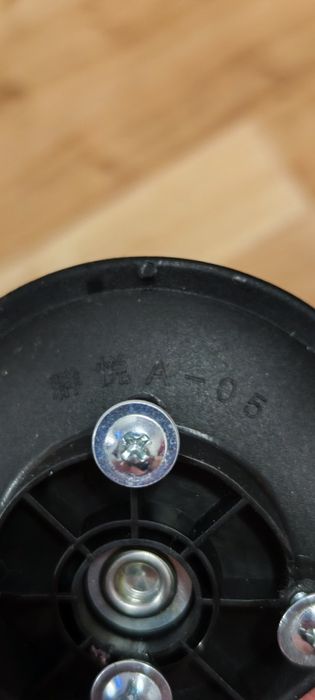 Kółka do walizki A-05